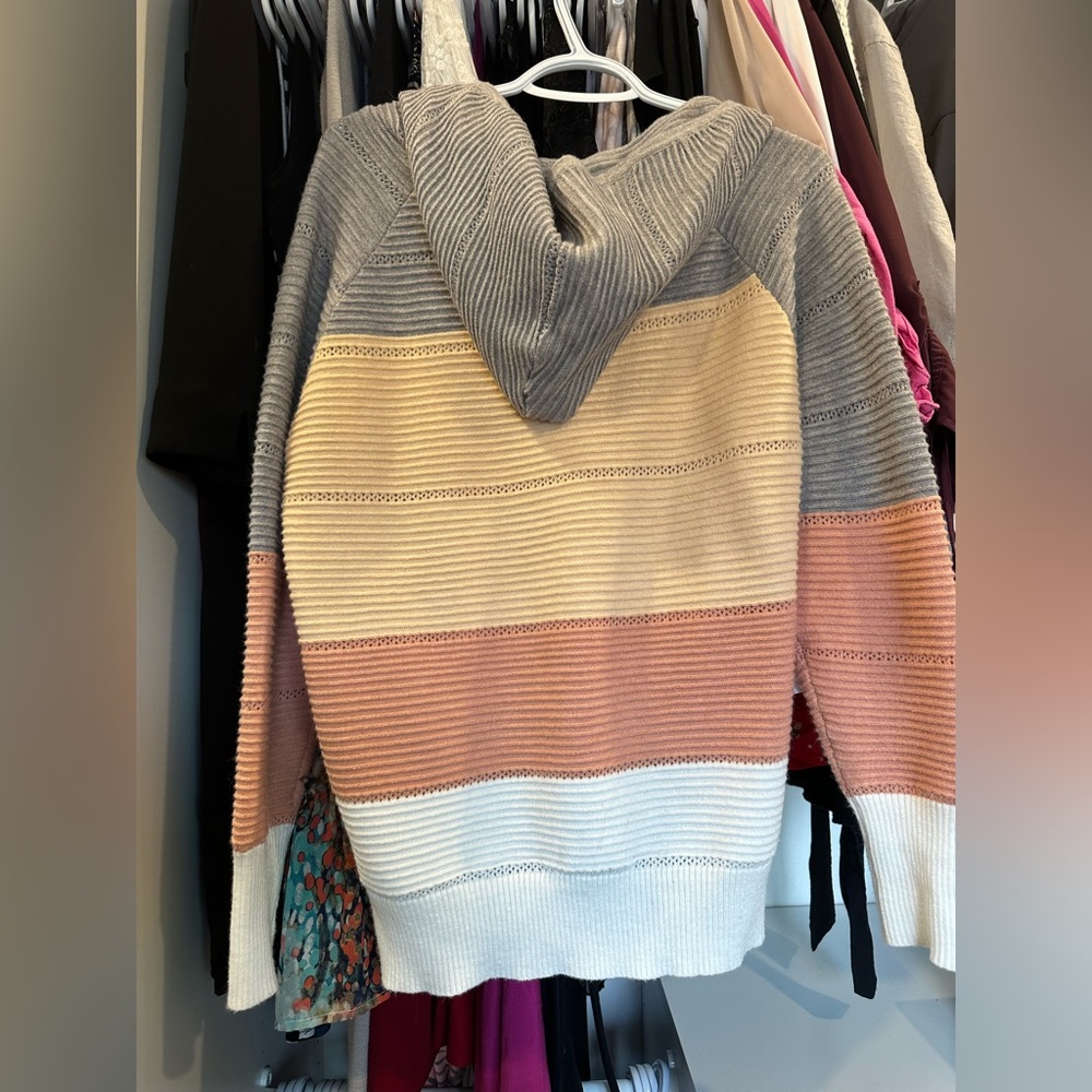 Sweater - Picture 3 of 3